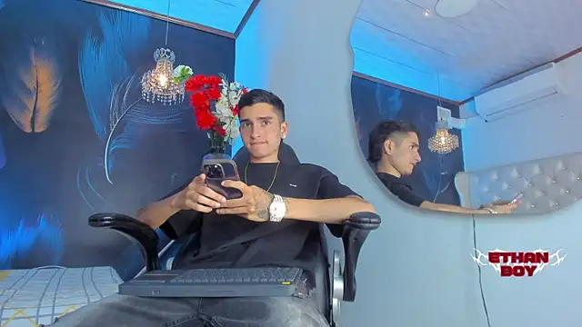 Ethan Boy  online show from 12/18/25, 09:18