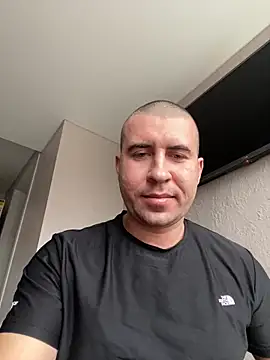 AronMode online show from 11/16/25, 10:42