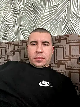 AronMode online show from 11/22/25, 10:47