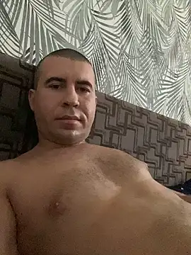 AronMode online show from 11/18/25, 05:22