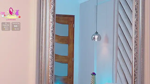 Snapshot of Lila-Rose chatting on 02/24/26, 04:46 Lila-Rose online show from 02/24/26, 04:46