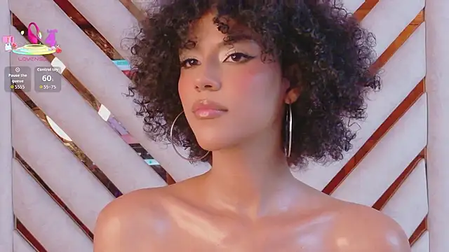 Snapshot of Lila-Rose chatting on 02/13/26, 05:40 Lila-Rose online show from 02/13/26, 05:40