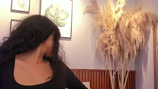 MIAHIVANOV online show from 11/04/25, 02:43