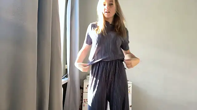  petaI online show from 10/22/25, 06:02