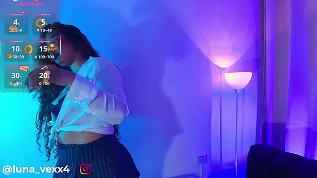 Luna Vex online show from 12/05/25, 03:16