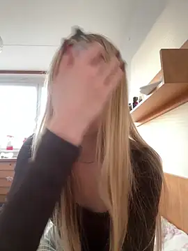 JudithCarly online show from 12/17/25, 02:22