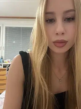 JudithCarly online show from 11/25/25, 07:36