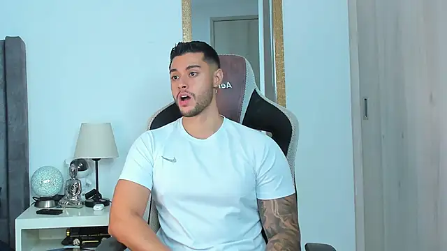 Ken mailik1 online show from 10/31/25, 11:22