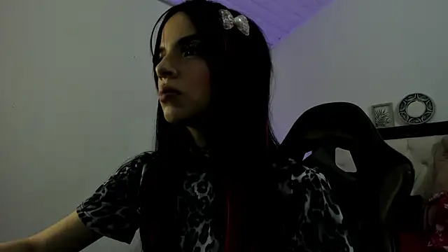 Barbieteeen online show from 11/30/25, 05:47