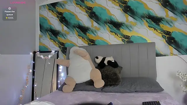 Barbieteeen online show from 12/16/25, 03:00