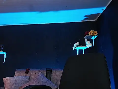 Snapshot of Liastark chatting on 11/15/25, 03:27 Liastark online show from 11/15/25, 03:27