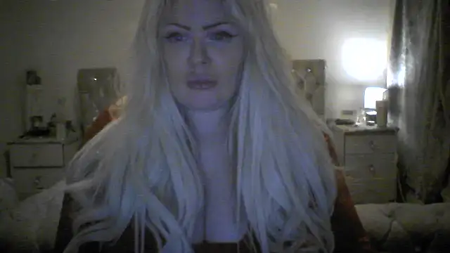 Sultress6969 online show from 10/14/25, 06:52