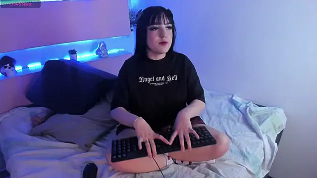 Snapshot of bubble__angel__ chatting on 11/20/25, 11:44 bubble angel online show from 11/20/25, 11:44