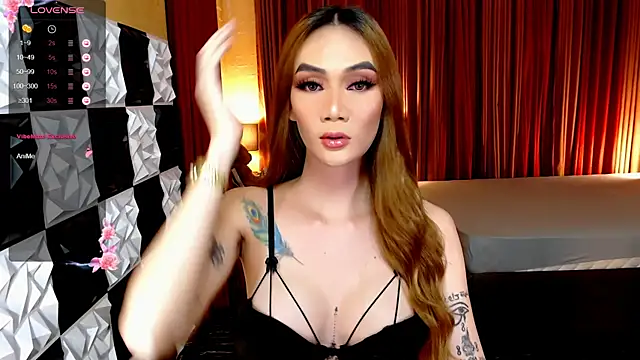 MeatyCockLuna online show from 11/22/25, 09:41