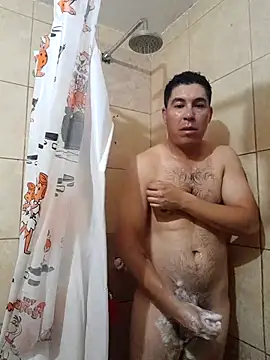 Snapshot of Ezeaxl chatting on 04/10/26, 09:33 Ezeaxl online show from 04/10/26, 09:33