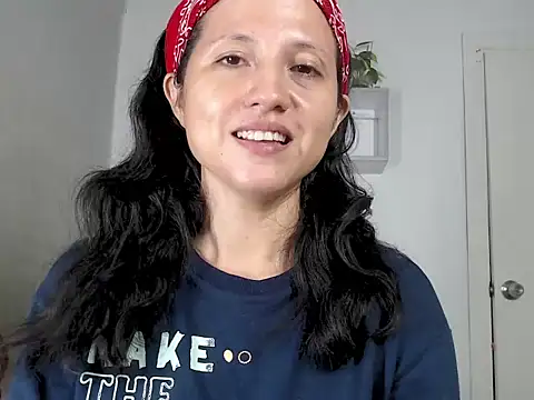 Renata Rivas online show from 10/30/25, 04:11