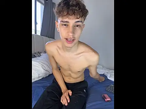 Douglas Lux online show from 11/21/25, 09:14