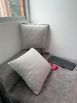 Douglas Lux online show from 10/24/25, 06:07