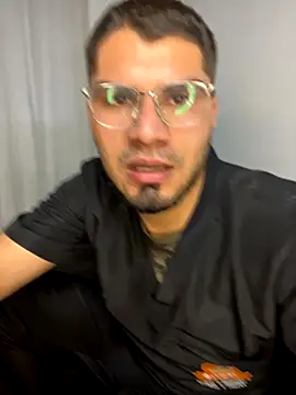 mirallesandbig online show from 11/18/25, 10:45