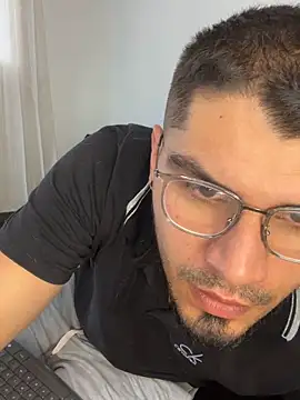 mirallesandbig online show from 10/27/25, 09:38