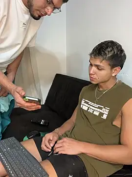 mirallesandbig online show from 12/03/25, 12:55