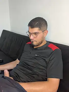 mirallesandbig online show from 11/22/25, 11:14