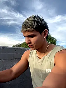 mirallesandbig online show from 10/28/25, 09:47