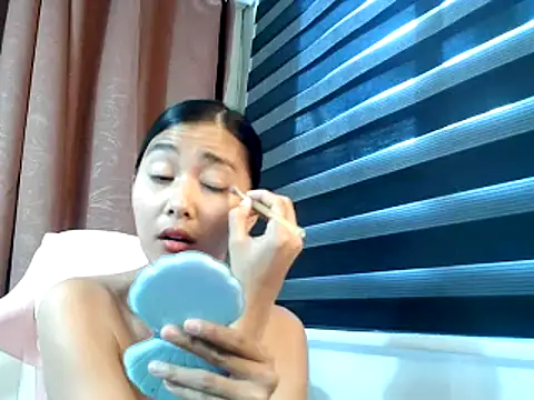 De amore online show from 10/16/25, 02:31