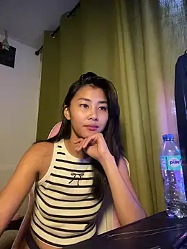 Snapshot of De_amore chatting on 06/26/26, 02:17 De amore online show from 06/26/26, 02:17