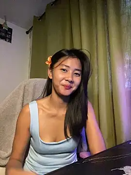 Snapshot of De_amore chatting on 06/18/26, 02:21 De amore online show from 06/18/26, 02:21