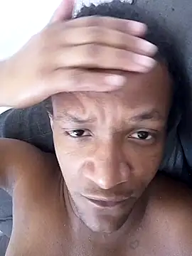 Snapshot of jgehghsAz09 chatting on 11/21/25, 03:33 jgehghsAz09 online show from 11/21/25, 03:33