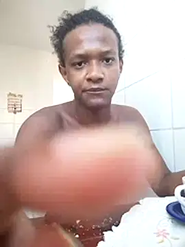 Snapshot of jgehghsAz09 chatting on 12/16/25, 12:09 jgehghsAz09 online show from 12/16/25, 12:09