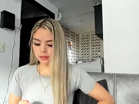 sarita-moree online show from 12/18/25, 03:05