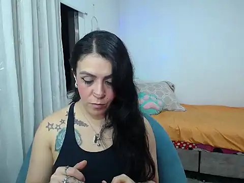 Snapshot of Anastasiabasst__ chatting on 12/20/25, 06:05 Anastasiabasst online show from 12/20/25, 06:05