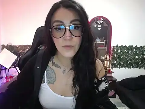 Snapshot of Anastasiabasst__ chatting on 02/05/26, 05:25 Anastasiabasst online show from 02/05/26, 05:25