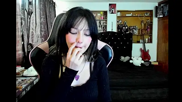 Maki Zein  online show from 02/20/26, 10:01