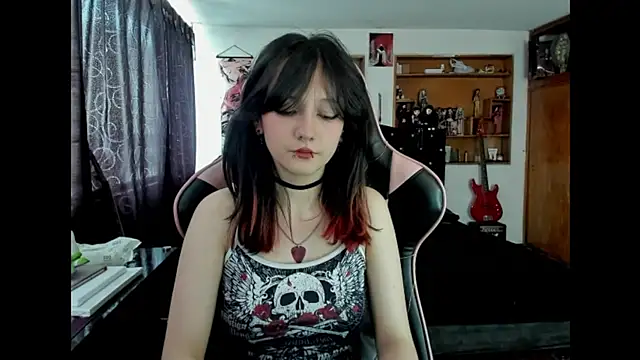 Maki Zein  online show from 12/16/25, 06:45