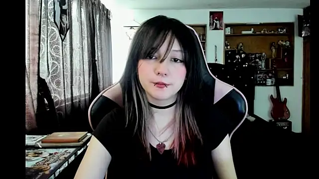 Maki Zein  online show from 01/14/26, 08:12