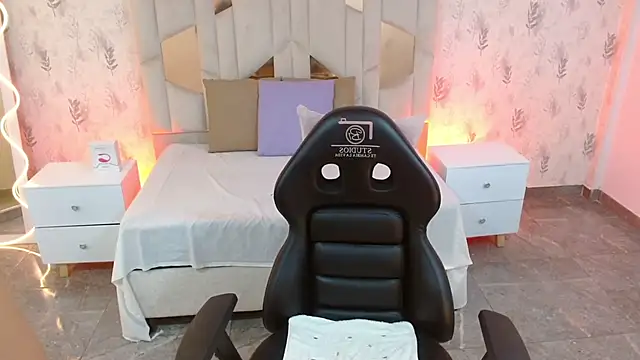 MARIANA TAY1 online show from 10/30/25, 03:05