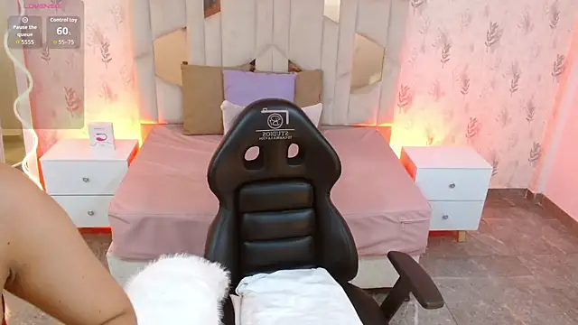 MARIANA TAY1 online show from 10/25/25, 03:06