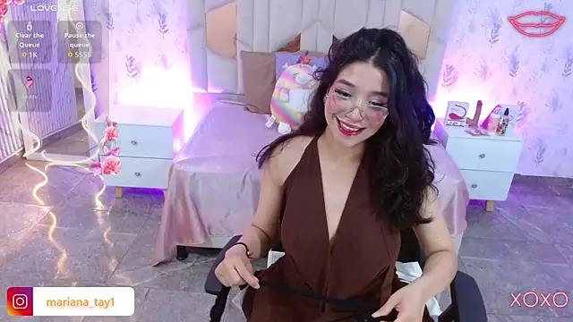 MARIANA TAY1 online show from 12/21/25, 03:30