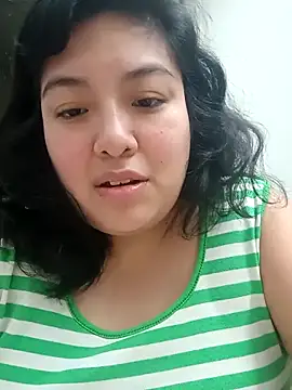 Snapshot of Limoncito027 chatting on 10/10/25, 04:13 Limoncito027 online show from 10/10/25, 04:13