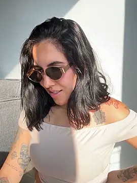 Lolathebaddie online show from 10/15/25, 03:31