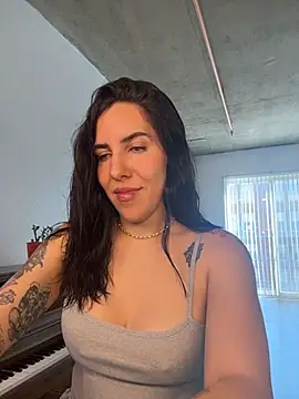 Lolathebaddie online show from 03/18/26, 04:41