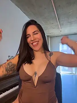 Lolathebaddie online show from 03/19/26, 05:13