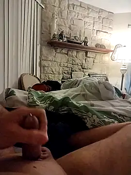 Snapshot of shyguy8569 chatting on 11/11/25, 03:45 shyguy8569 online show from 11/11/25, 03:45