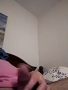 Snapshot of shyguy8569 chatting on 11/16/25, 01:54 shyguy8569 online show from 11/16/25, 01:54