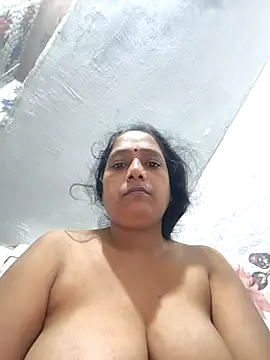 Snapshot of Khushi-20 chatting on 10/29/25, 01:15 Khushi-20 online show from 10/29/25, 01:15