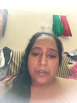 Snapshot of Khushi-20 chatting on 10/27/25, 06:20 Khushi-20 online show from 10/27/25, 06:20