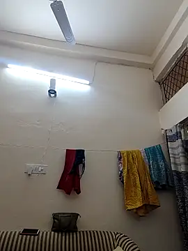 Snapshot of Khushi-20 chatting on 10/28/25, 06:45 Khushi-20 online show from 10/28/25, 06:45